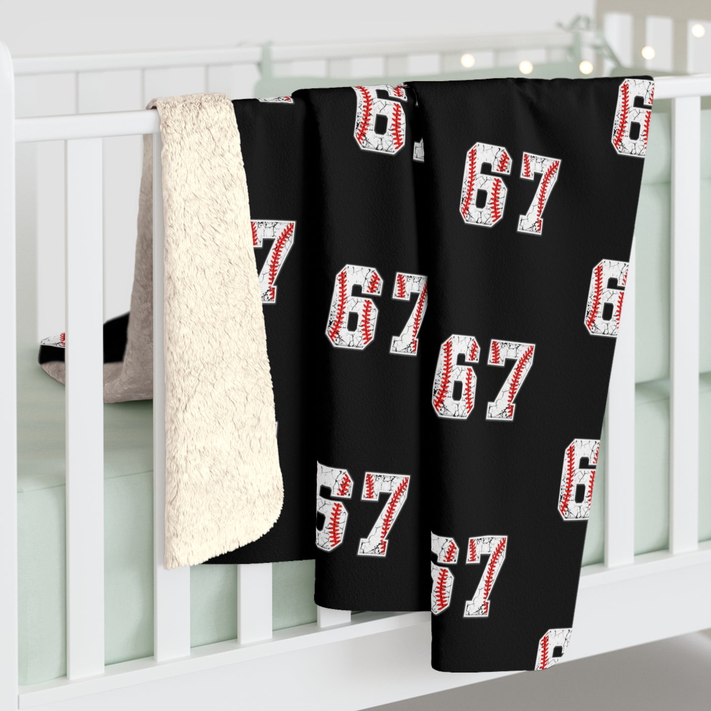 Sherpa Blanket — Cozy Black '67' Baseball Patterned Throw